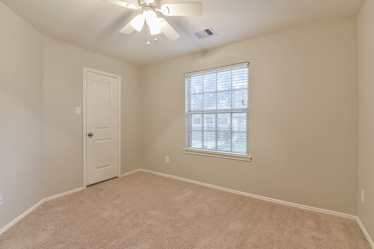 16131 Beachside Pl #16131