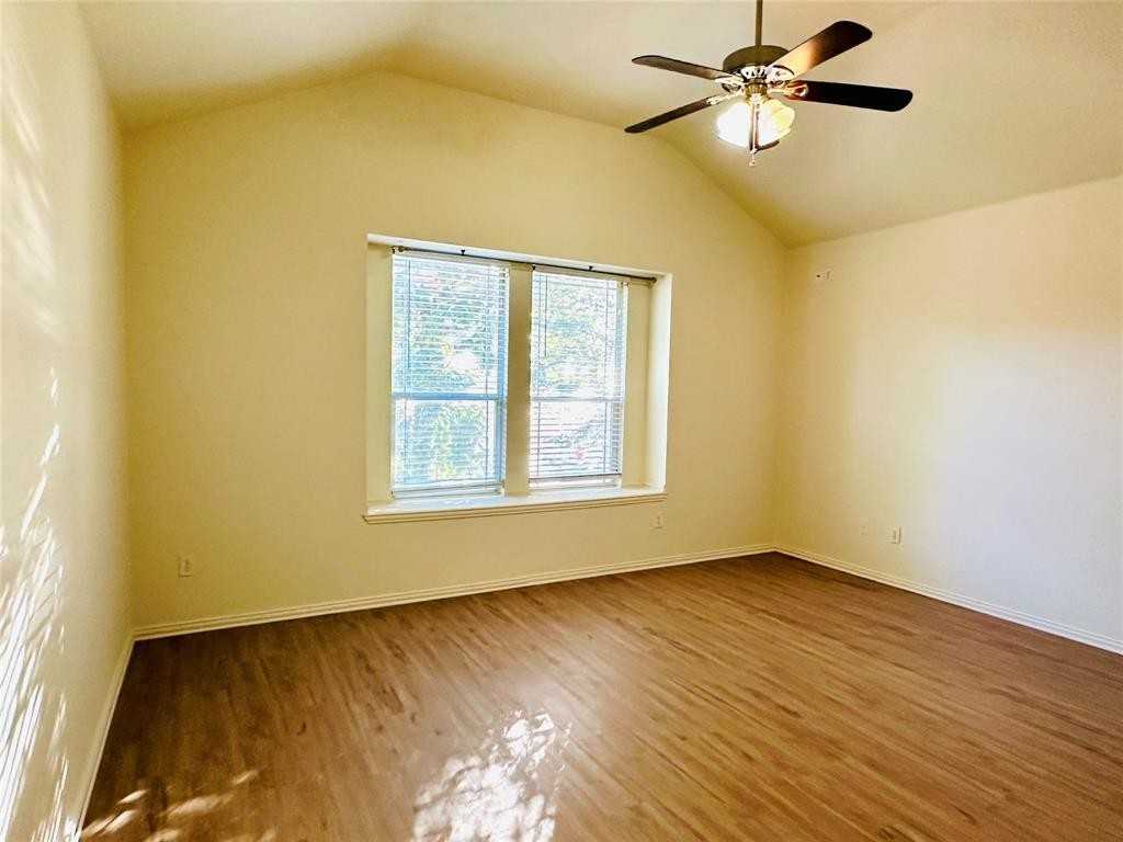 10410 Cedar Lake Dr #10410 - Photo 4 of 27