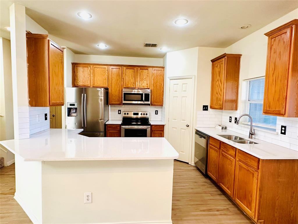 10410 Cedar Lake Dr #10410 - Photo 7 of 27