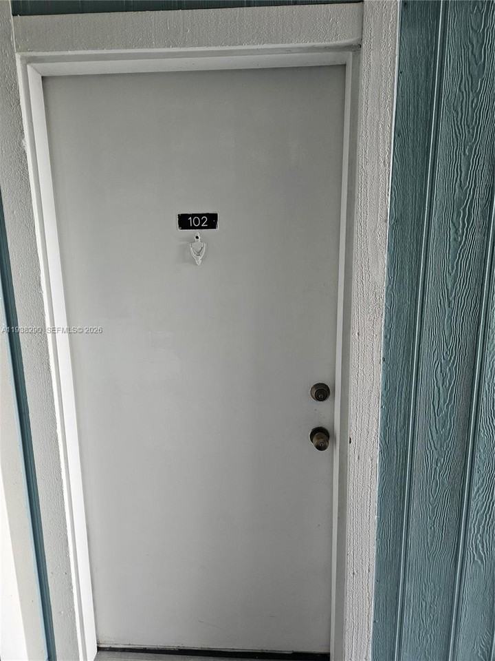 19760 Sw 103rd Ct #19760-102 - Photo 5 of 17