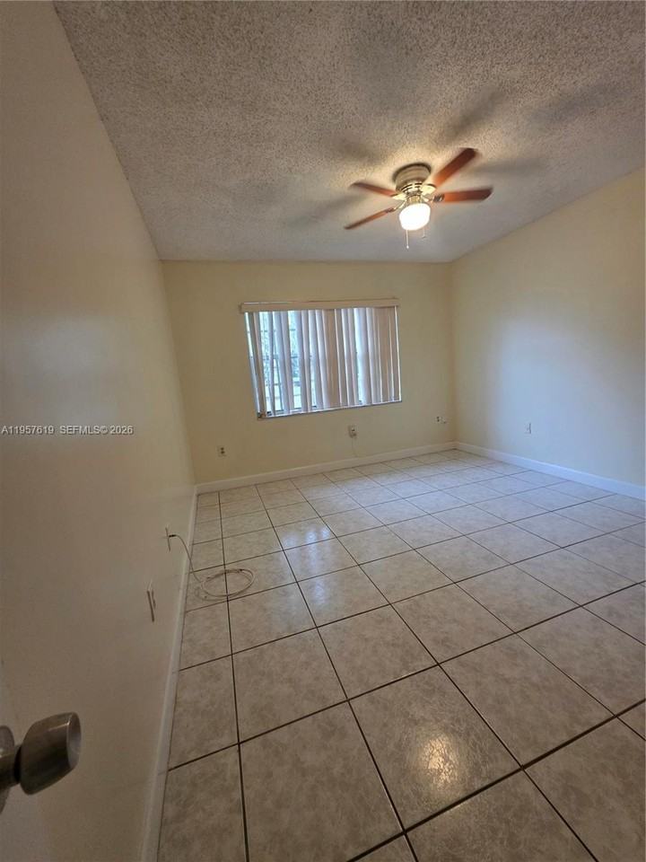 9034 Sw 163rd Ter #9034 - Photo 4 of 50