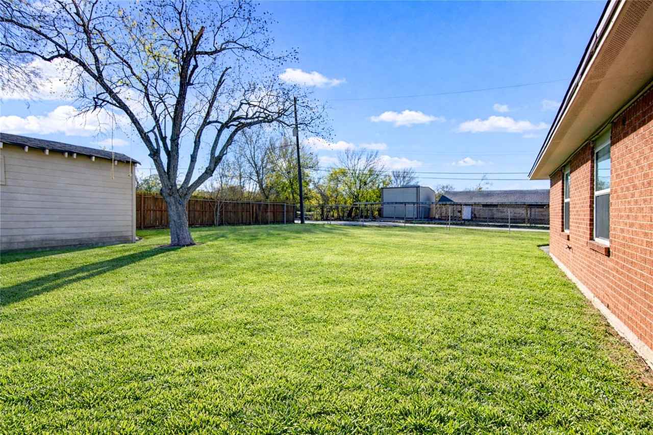 2714 Southmore Ave #2714 - Photo 5 of 35