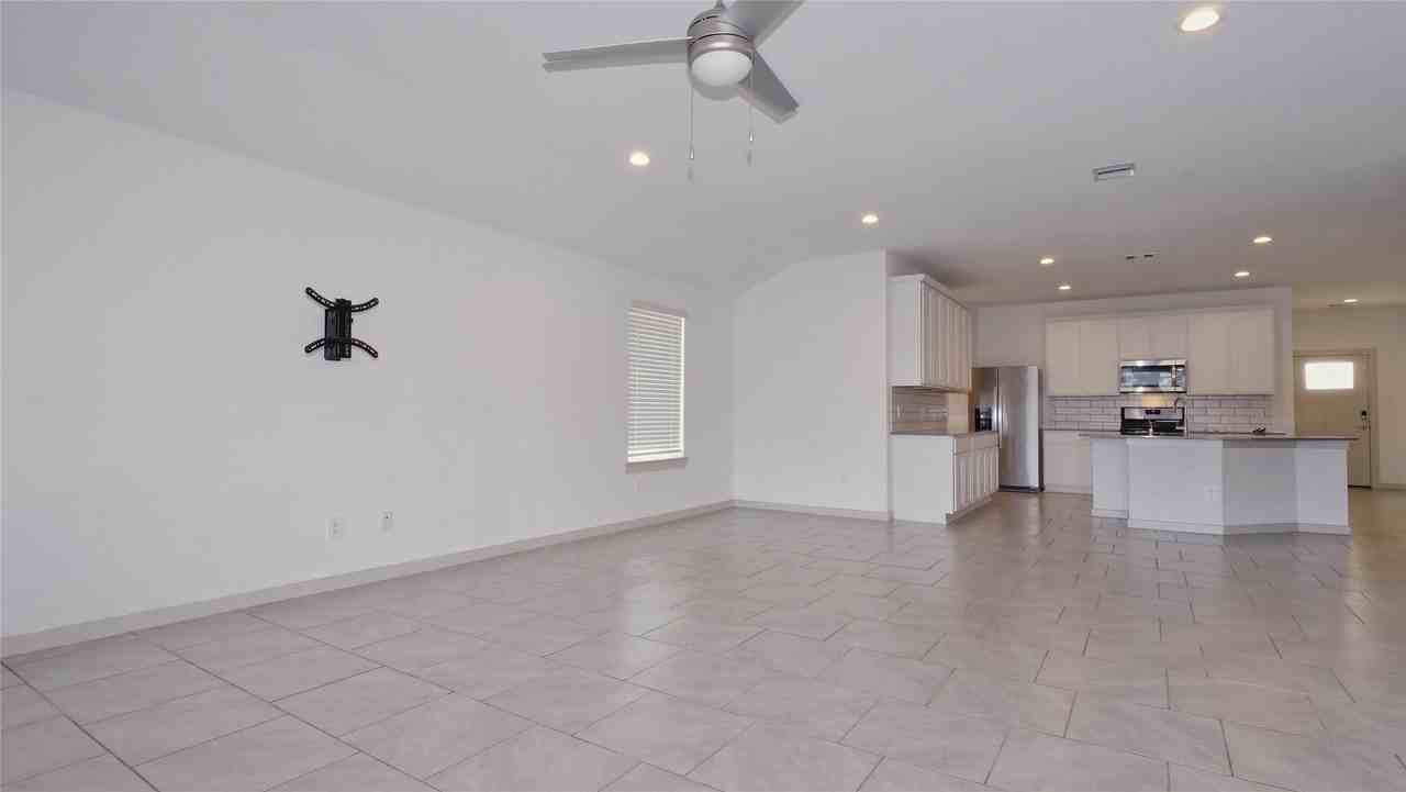 28910 Yukon River Ct #28910 - Photo 3 of 21