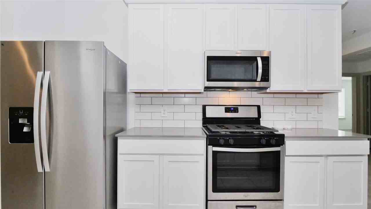 28910 Yukon River Ct #28910 - Photo 5 of 21