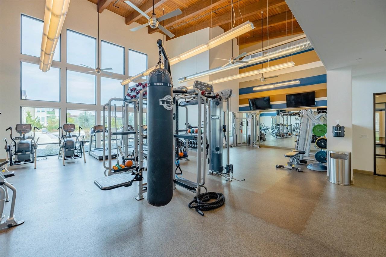 4800 Steiner Ranch Blvd #4800-3202 - Photo 3 of 32