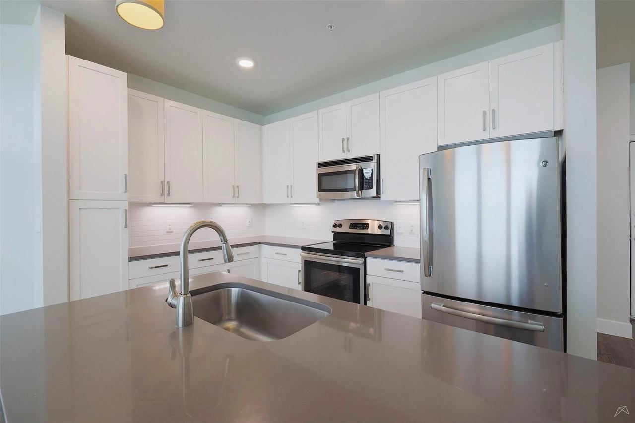 4800 Steiner Ranch Blvd #4800-3202 - Photo 6 of 32