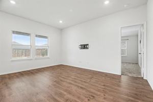 featured image of 717 English Dr #717