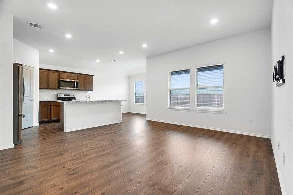 717 English Dr #717 - Photo 2 of 25