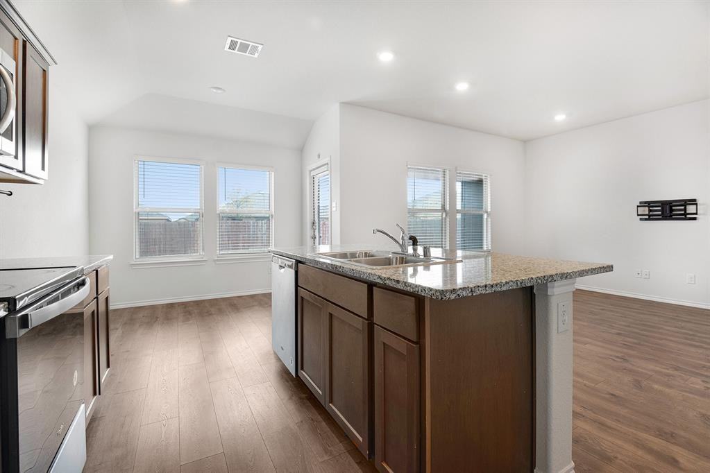 717 English Dr #717 - Photo 5 of 25