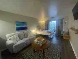 featured image of 300 Yacht Club Dr