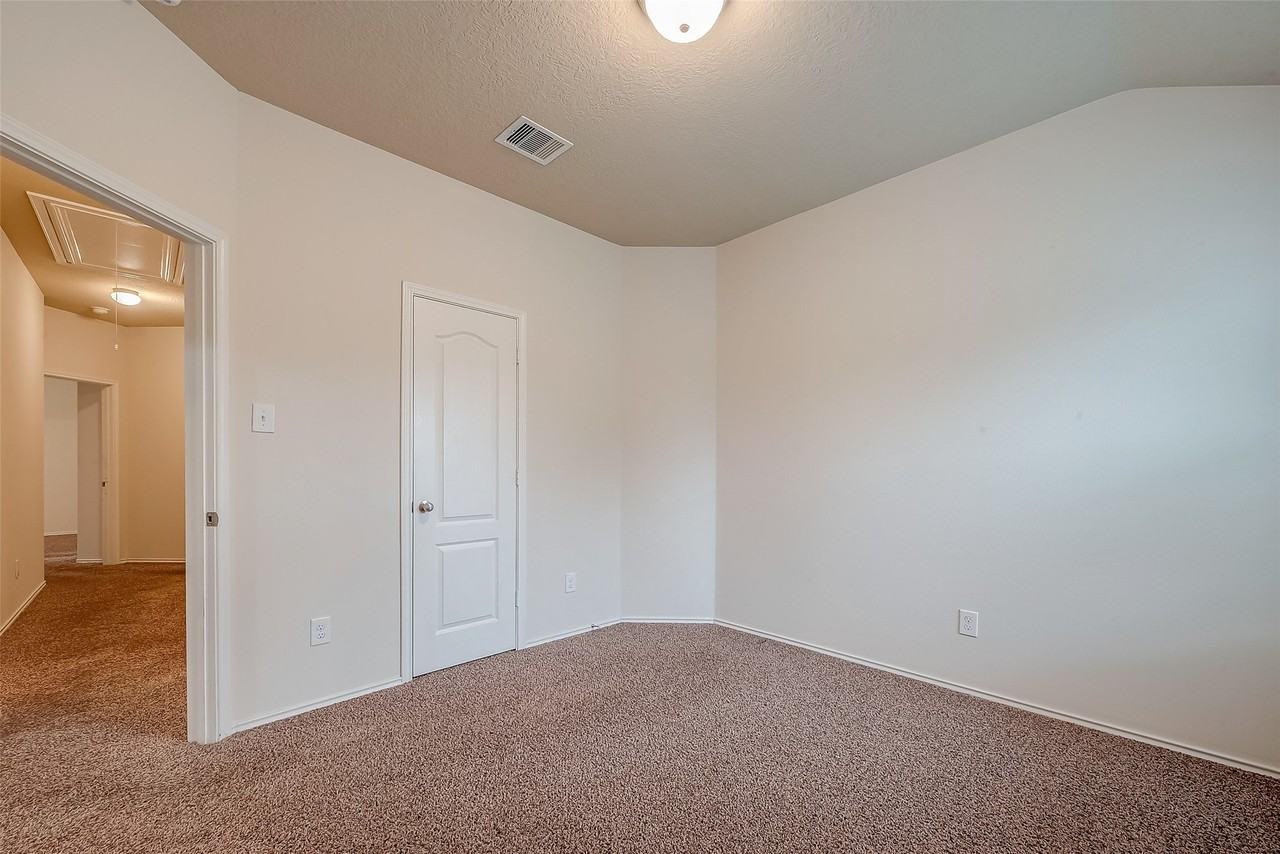 21203 Branchport Dr #21203 - Photo 2 of 49