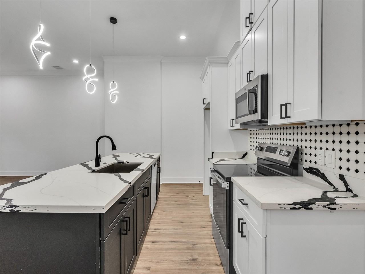 7358 Guadalcanal Rd #7358A - Photo 6 of 35