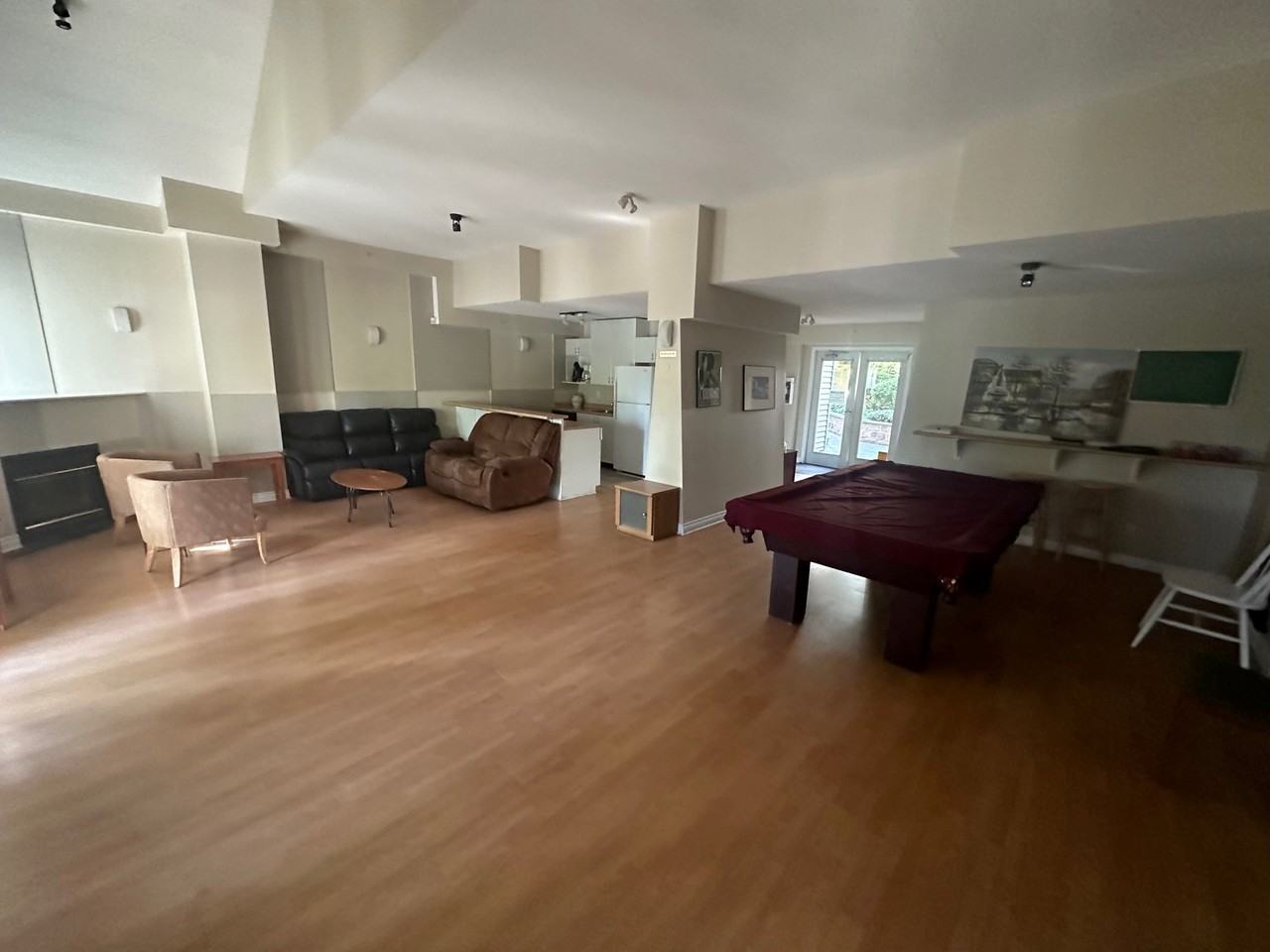 528 Rochester Avenue - Photo 6 of 10