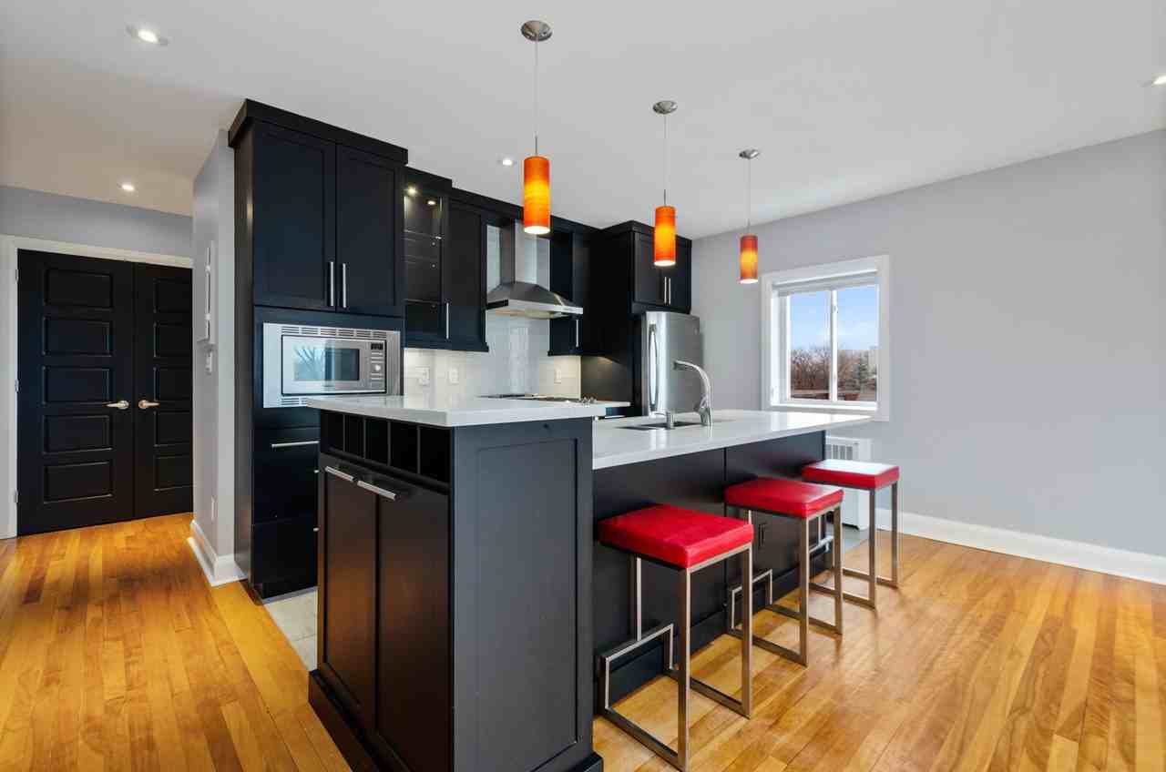 91 Russell Avenue - Photo 3 of 15