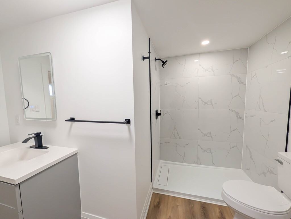 401 Navy St - Photo 6 of 16