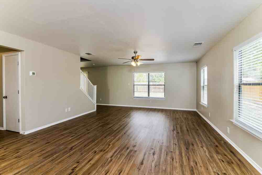 7934 Dueling Oak - Photo 5 of 17