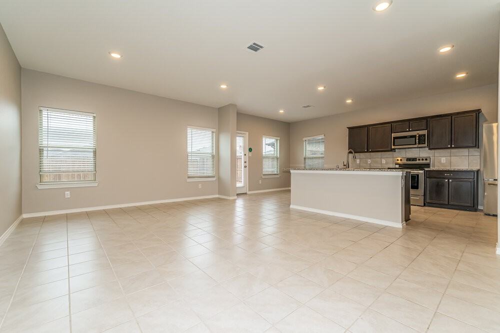 820 Horton St - Photo 5 of 17