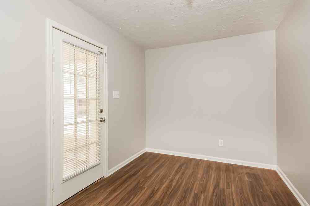 10180 Foxfire Ter - Photo 5 of 16