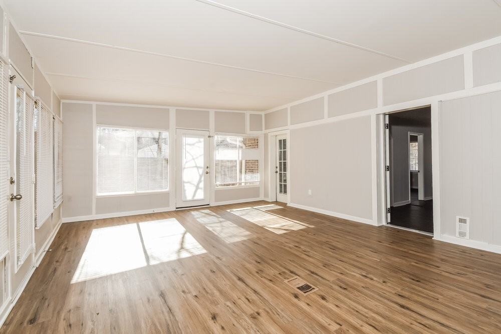 10180 Foxfire Ter - Photo 7 of 16