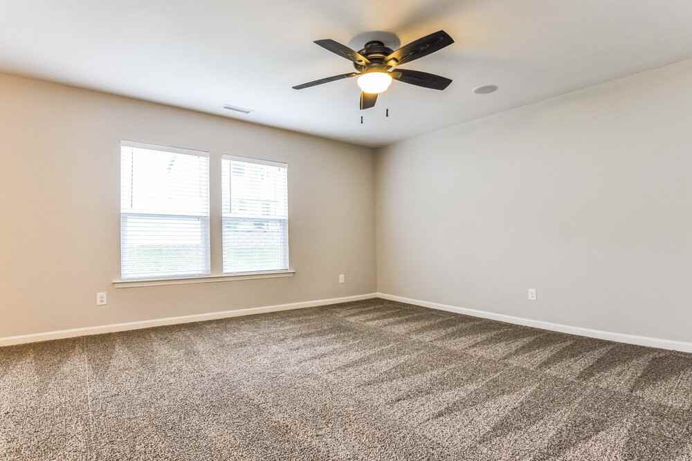 84 Pamlico Dr - Photo 2 of 15