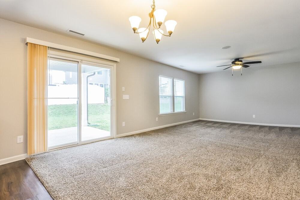 84 Pamlico Dr - Photo 5 of 15