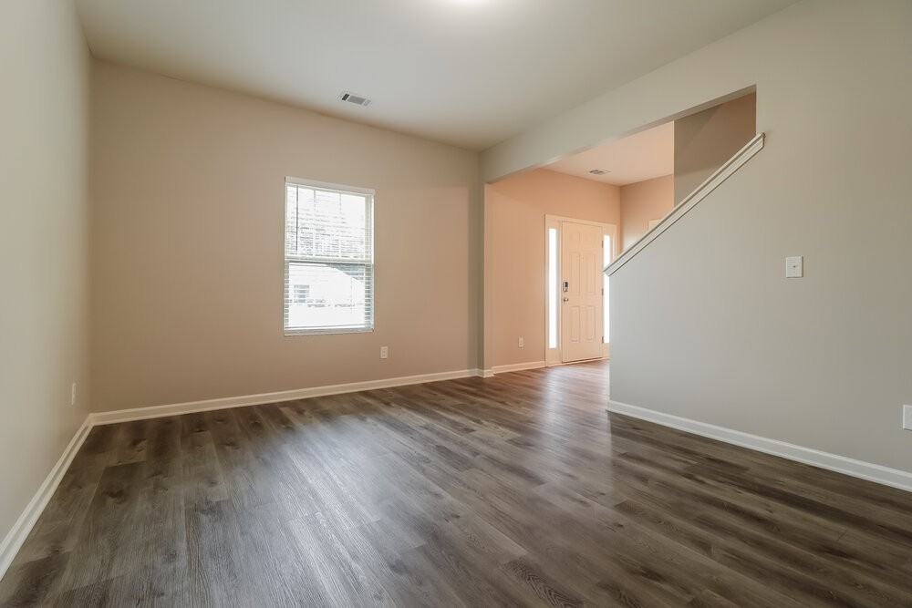 20 Sycamore St - Photo 4 of 17