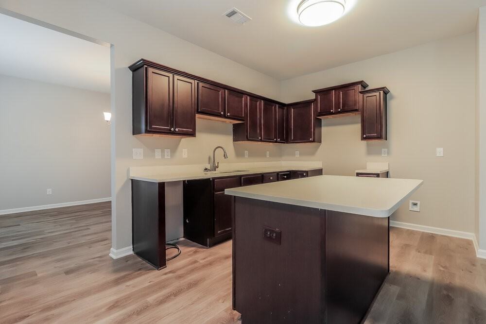 20 Sycamore St - Photo 6 of 17