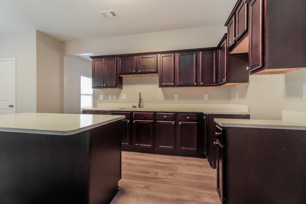 20 Sycamore St - Photo 7 of 17