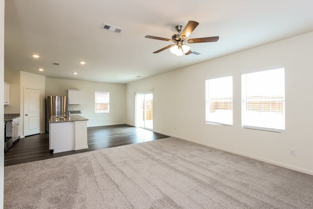 1818 Sandlin Dr - Photo 5 of 17