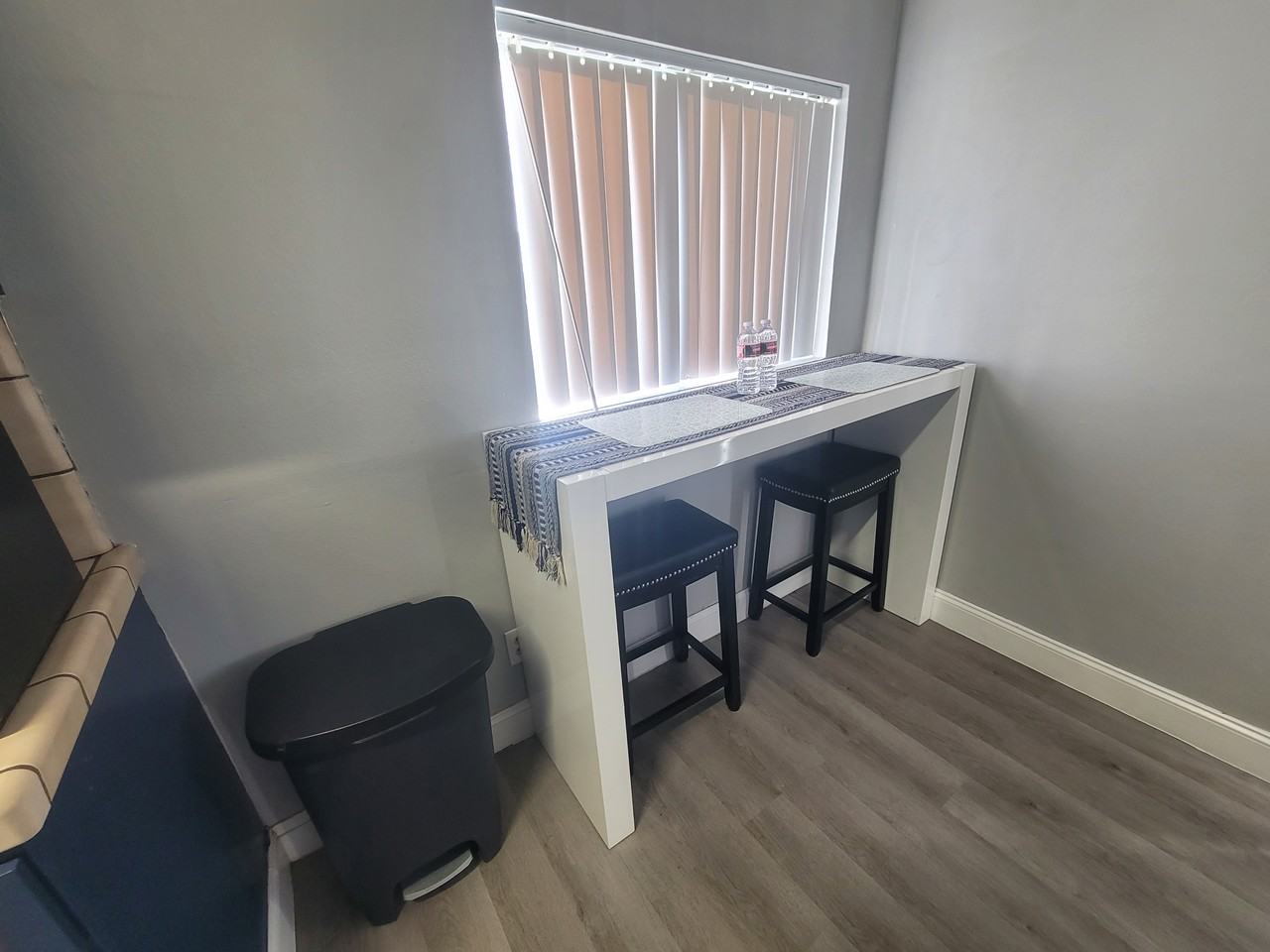 4328 E Myrtle St - Photo 4 of 25