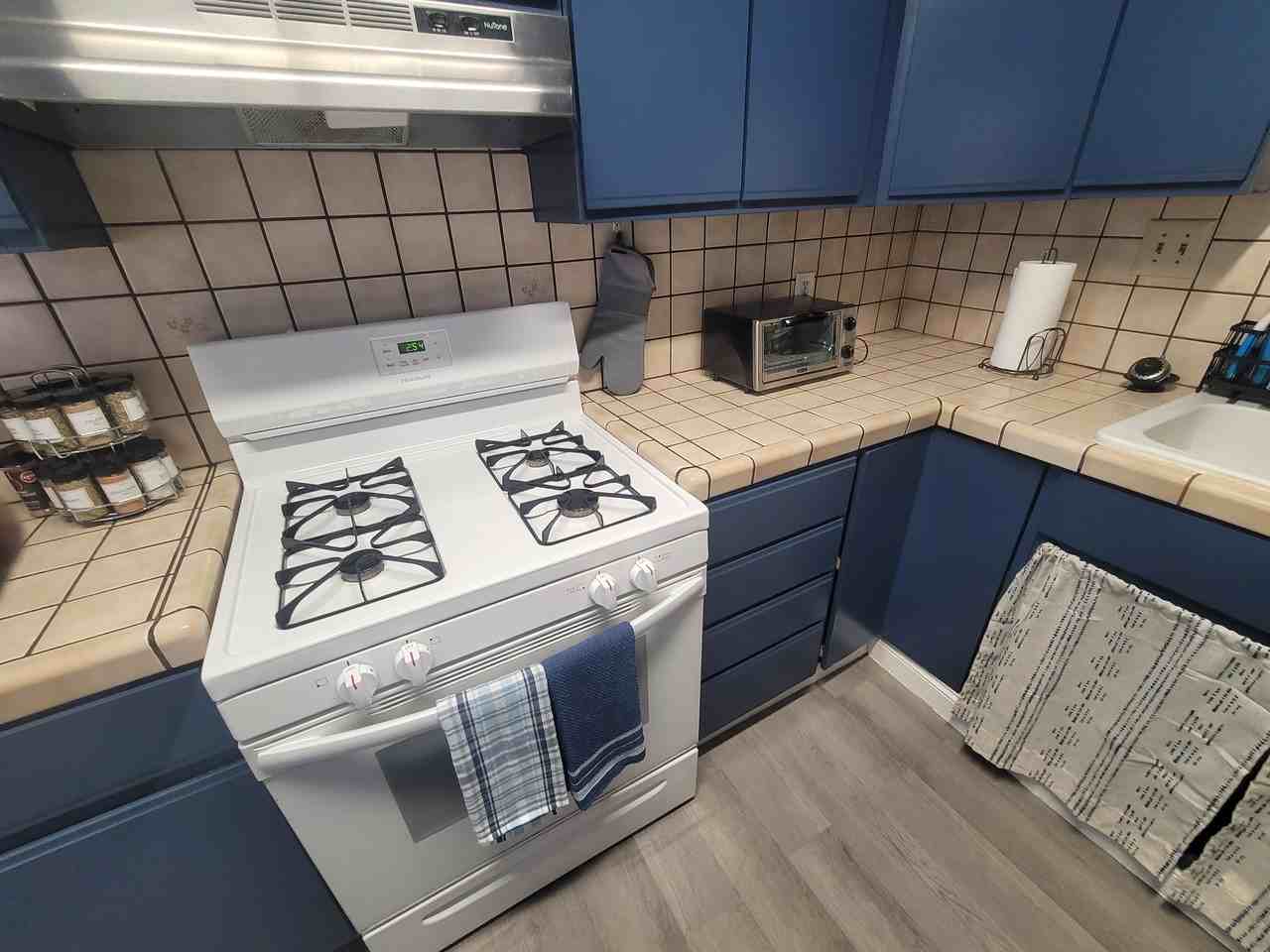 4328 E Myrtle St - Photo 7 of 25