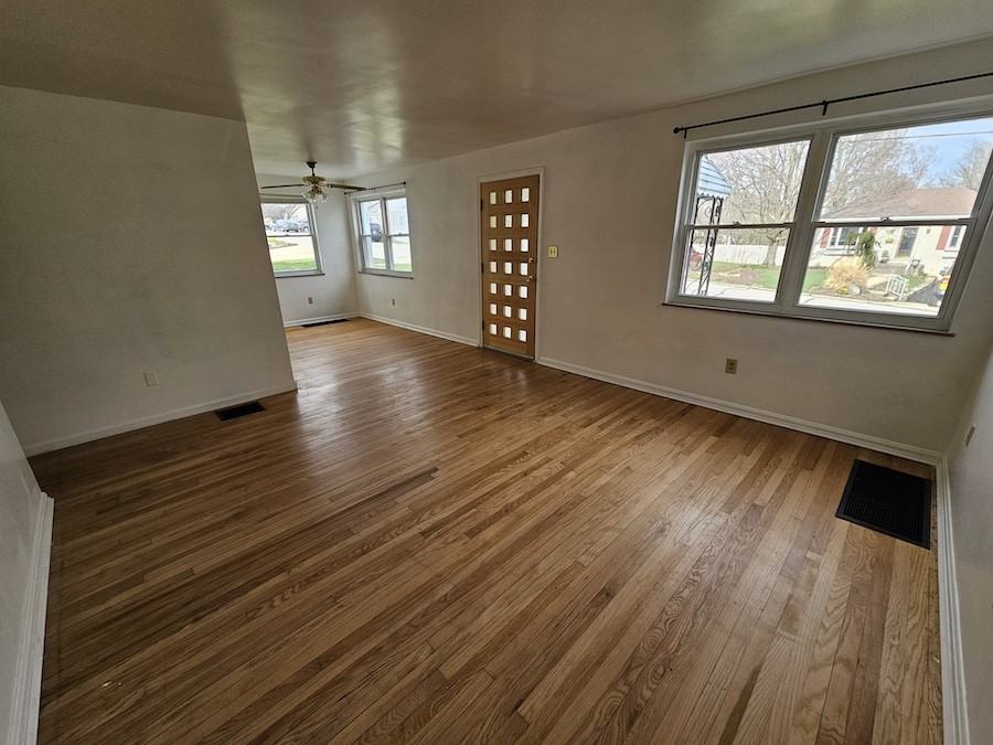 115 Sanders Dr - Photo 2 of 20