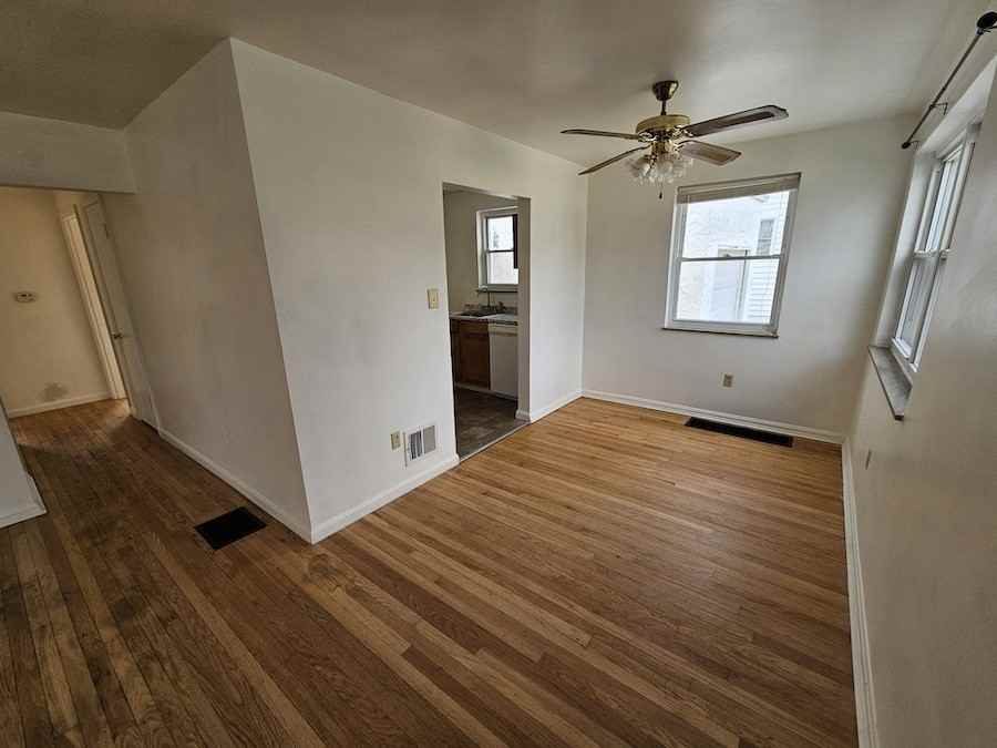 115 Sanders Dr - Photo 7 of 20