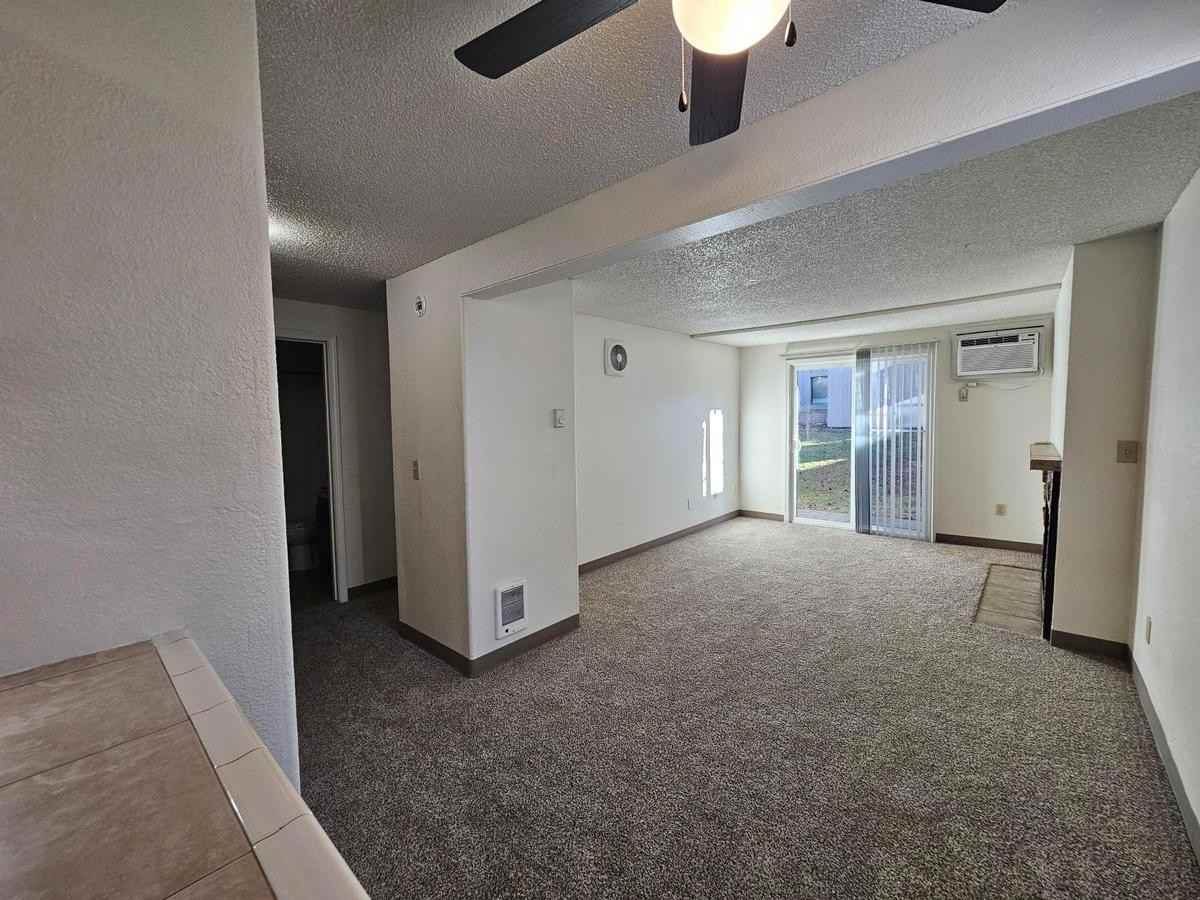 5031 W Clearwater Ave - Photo 2 of 12