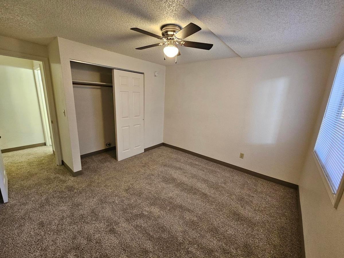 5031 W Clearwater Ave - Photo 5 of 12