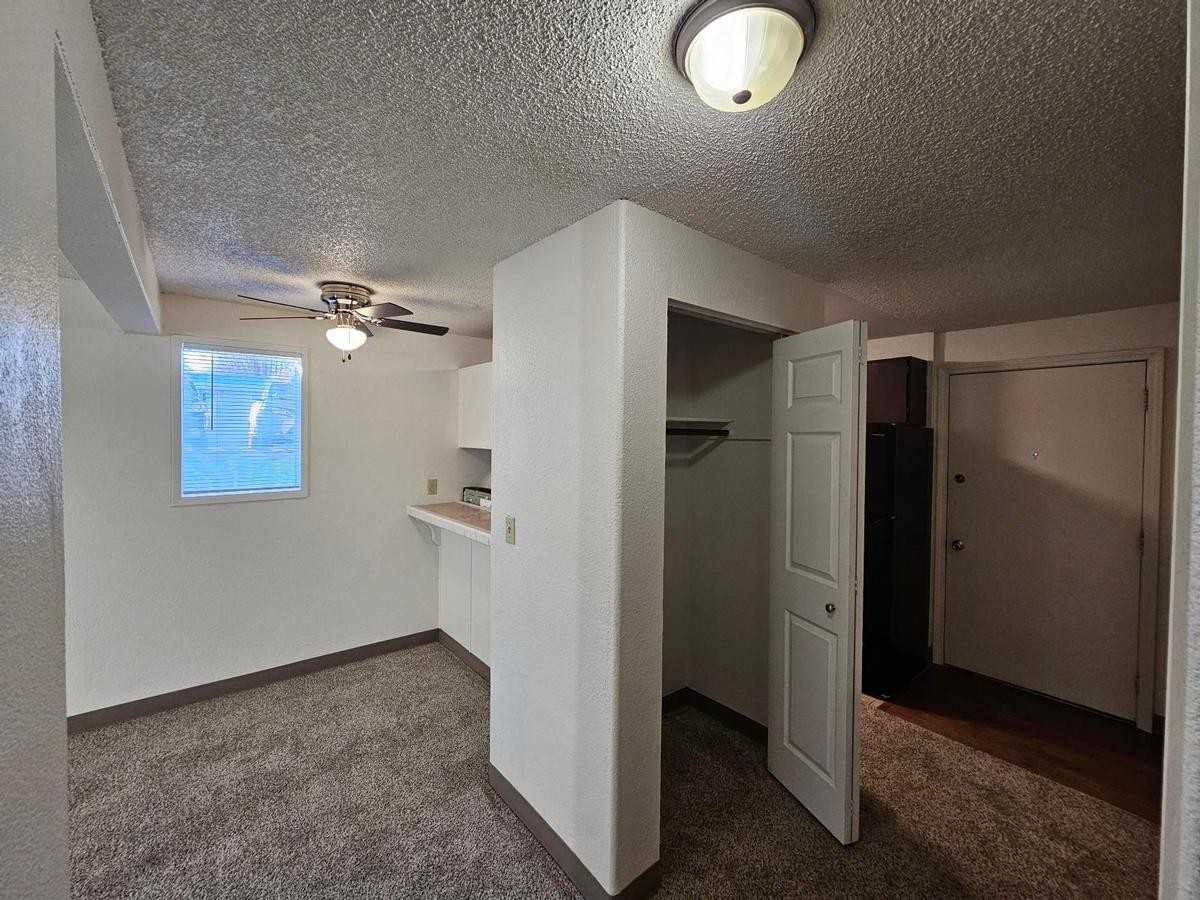 5031 W Clearwater Ave - Photo 7 of 12