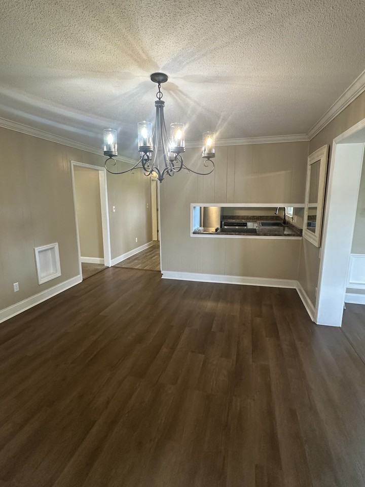 18516 Elles Dr - Photo 6 of 17