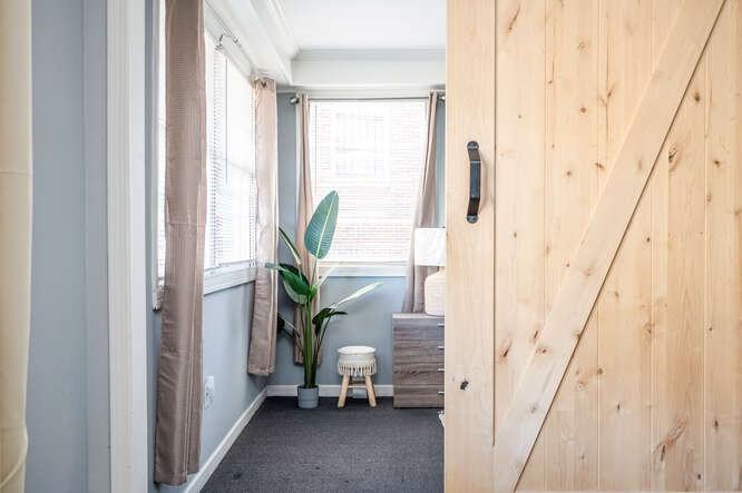 3222 Jamaica Rd Nw - Photo 2 of 12