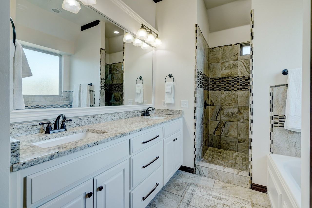 917 Nw 185th St #1 - Photo 6 of 20