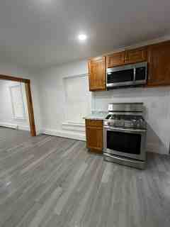 298 Pine St #1 - Photo 3 of 6