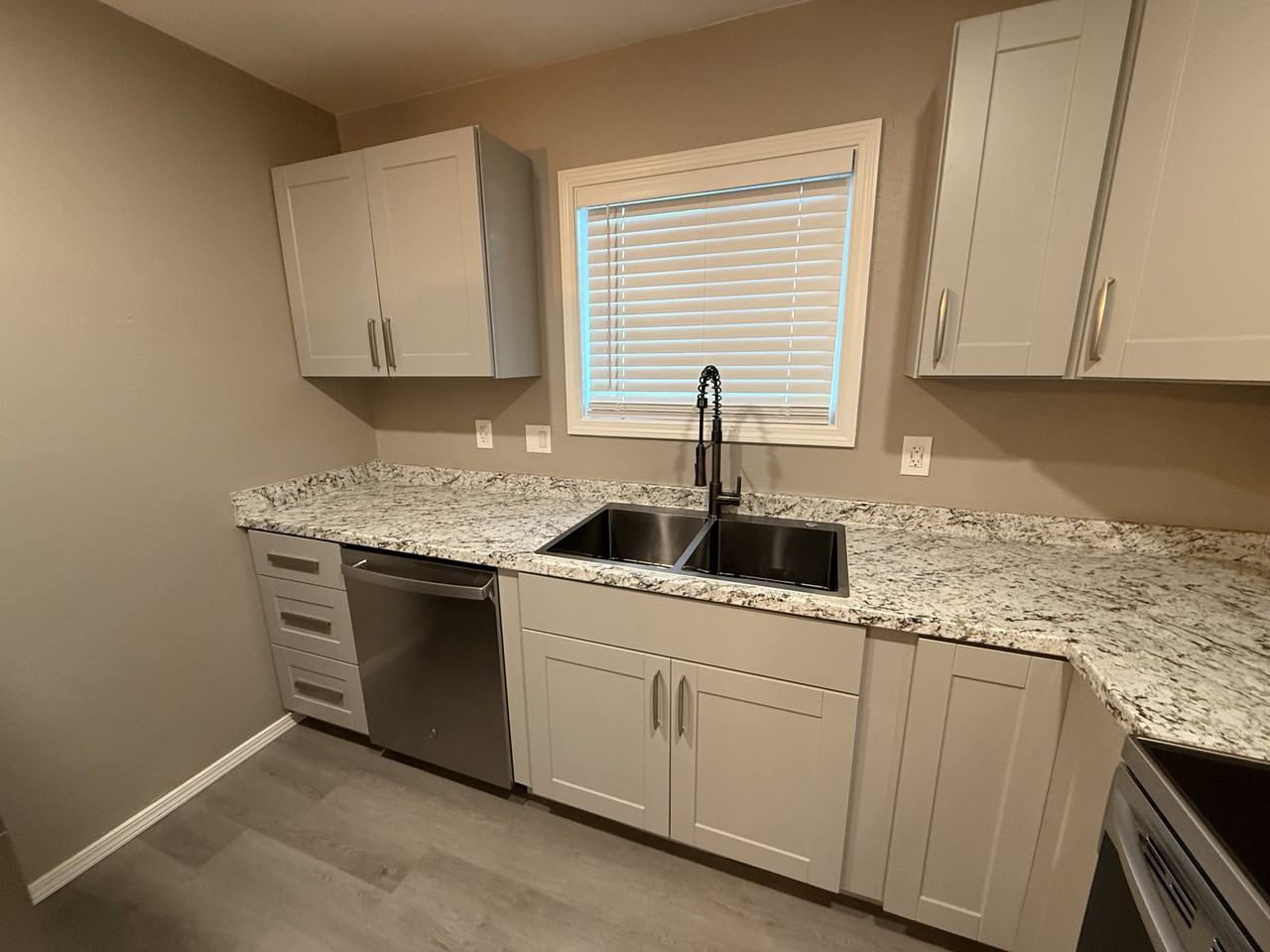 609 Irwin St #1 - Photo 6 of 17