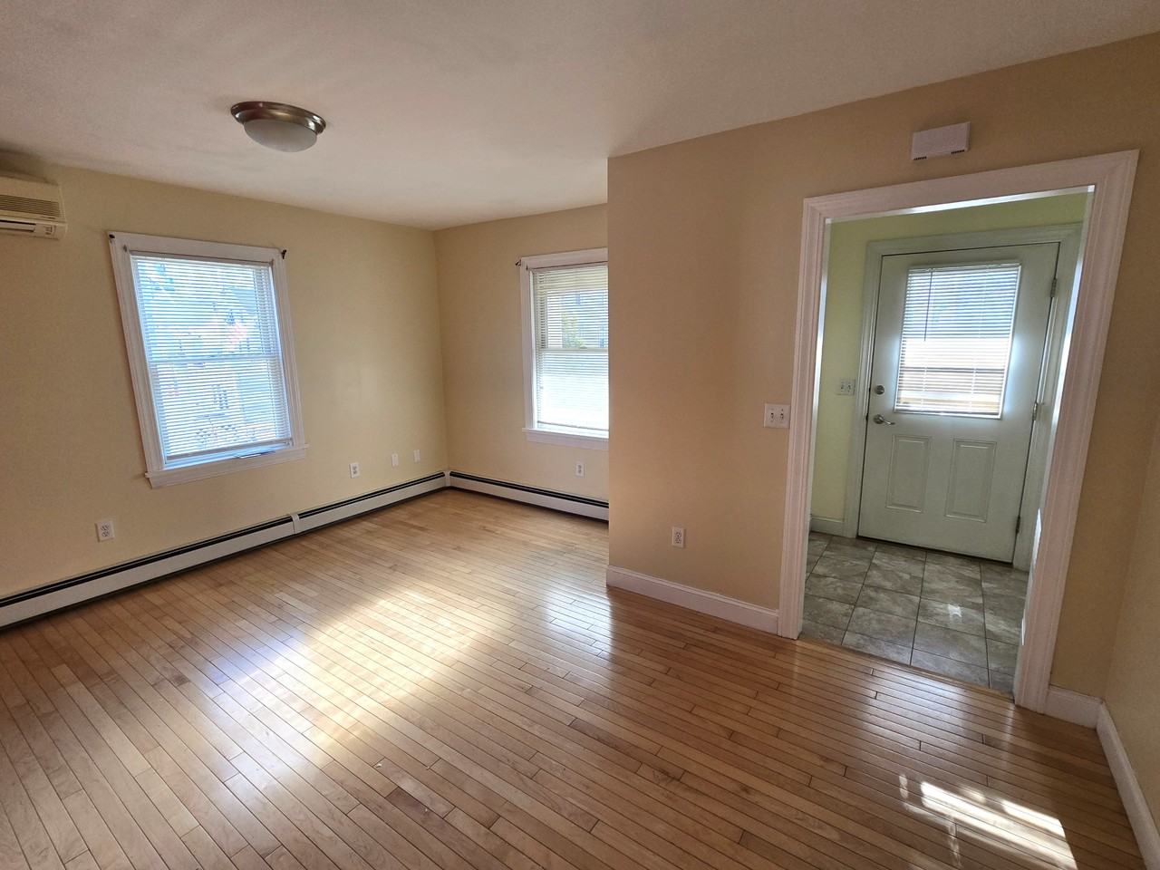 41 Pine St #A - Photo 5 of 30