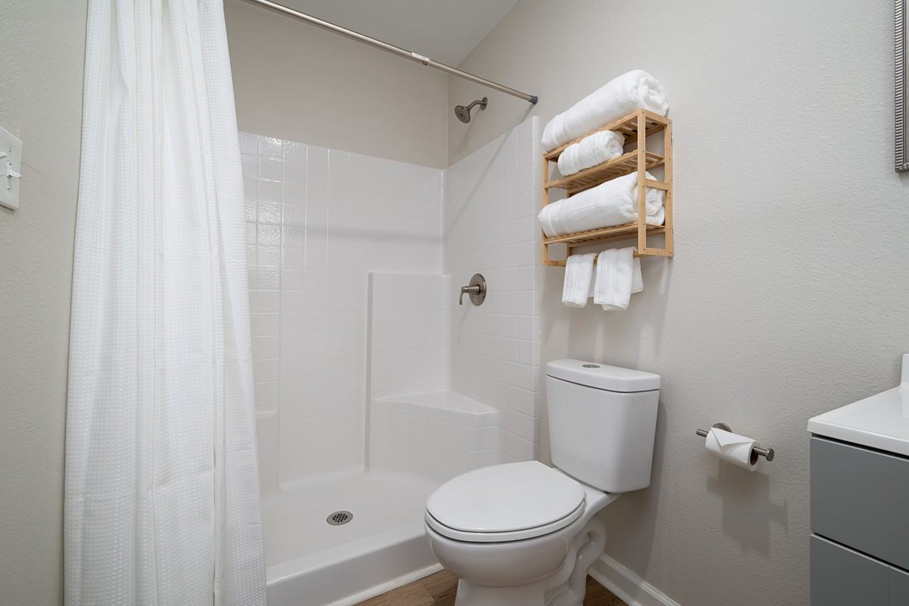 1528 E Devine St - Photo 5 of 28