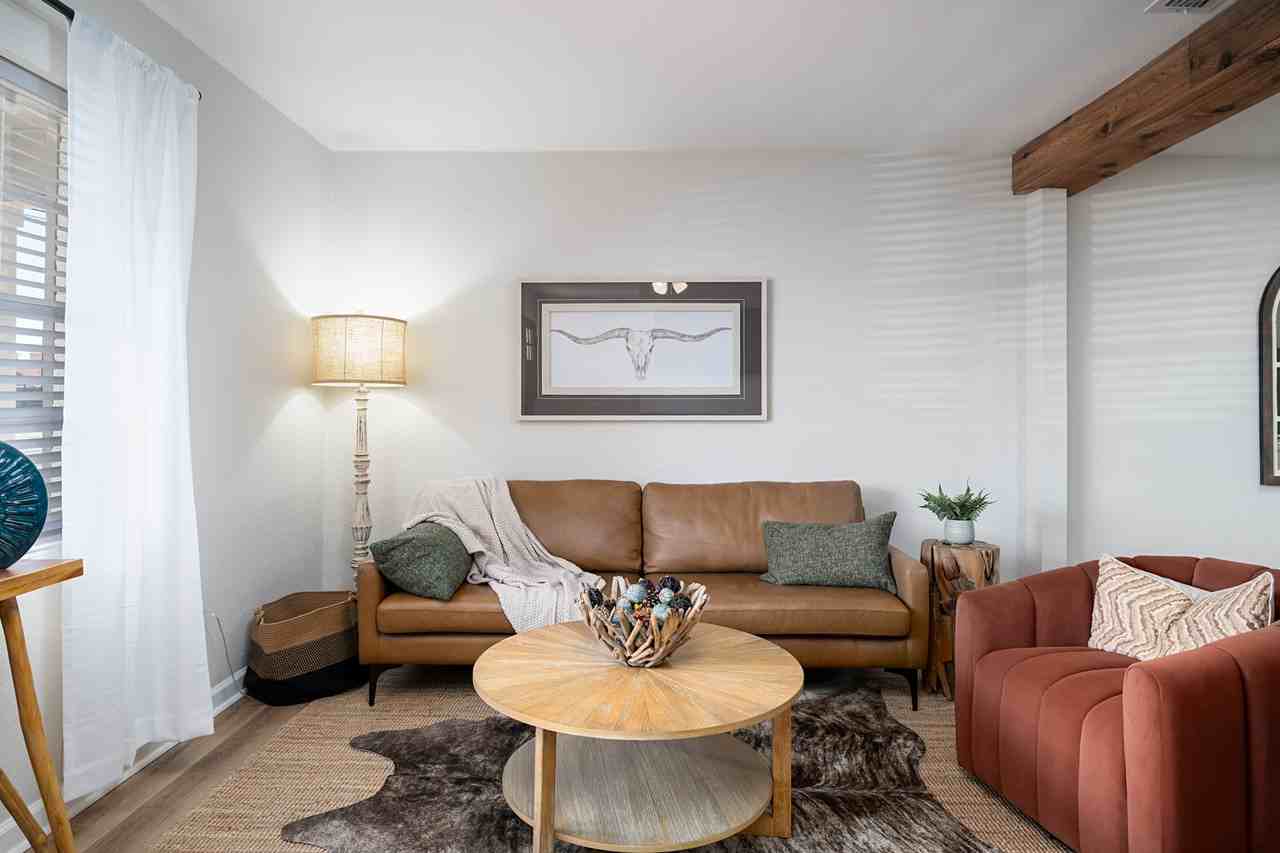 1528 E Devine St - Photo 6 of 28