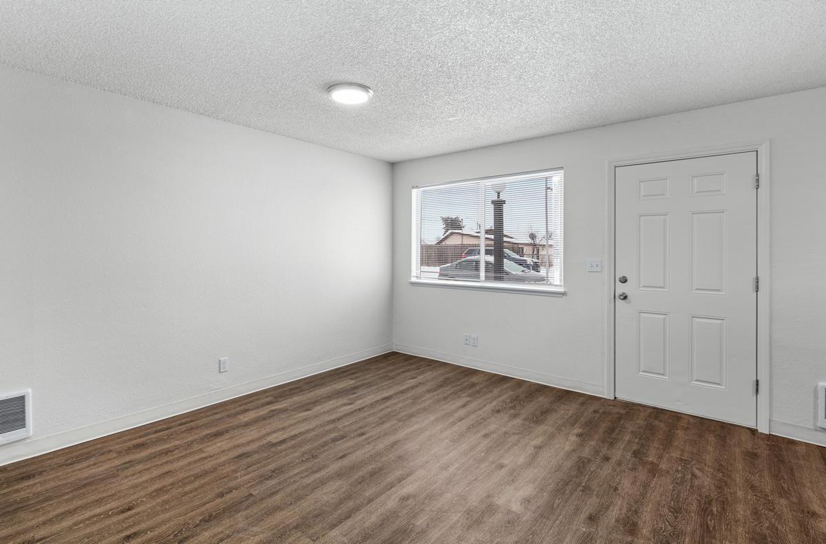 150 S Wilbur Ave - Photo 4 of 9