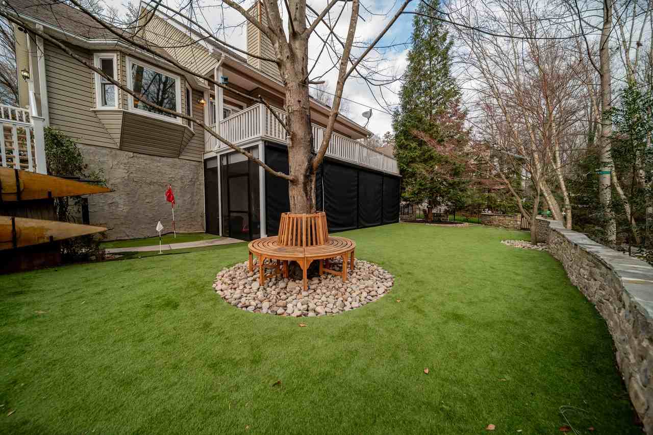 10 Lotus Ct - Photo 7 of 20