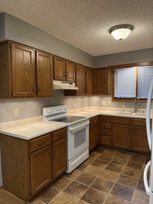 3464 S Geri Ct - Photo 3 of 15