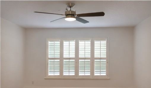 1135 Dover Ct - Photo 3 of 7