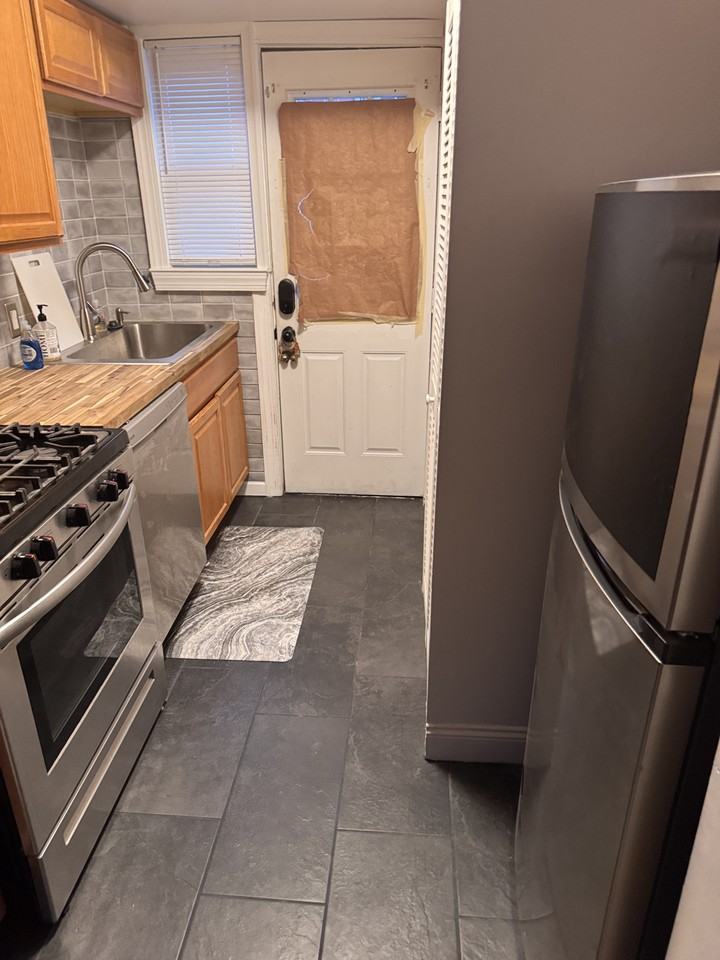 1110 16th St Ne #2 - Photo 5 of 18