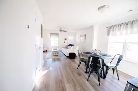 262 S Church St Ext - Photo 2 of 20